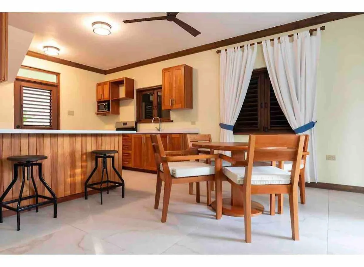 Naseberry Lodge At Oracabessa Hill Cottages -Cozy 2-Bedroom Villa Jamajka